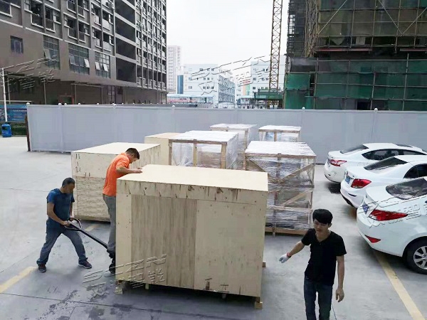 山东（虎彩）热收缩膜包装机使用案例